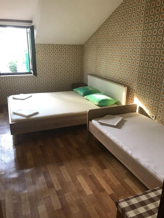 Big 4-Bedroom Apartment Perica, Ποντστράνα Εξωτερικό φωτογραφία
