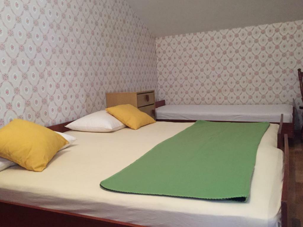 Big 4-Bedroom Apartment Perica, Ποντστράνα Εξωτερικό φωτογραφία